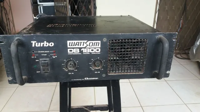 Amplificador de potência.