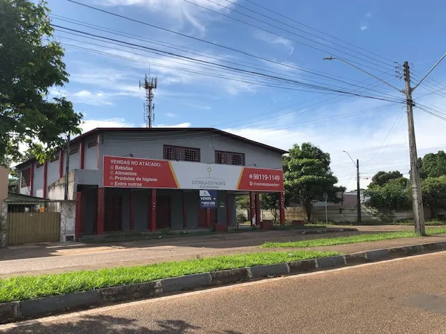 Galpão comercial localizado na Av. Joao Liberato em terreno de 1175 m2.