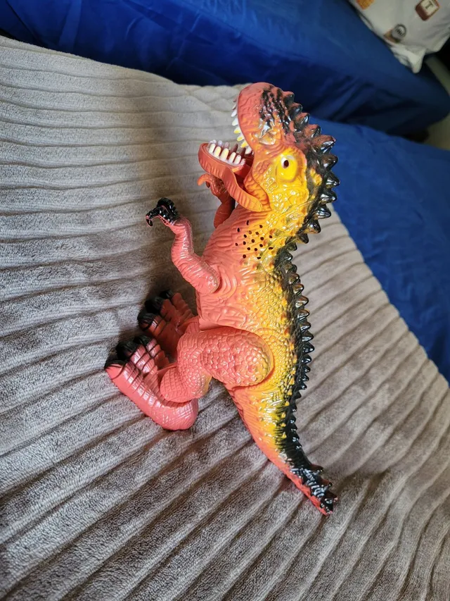 Cadilac dinossauro  +24 anúncios na OLX Brasil