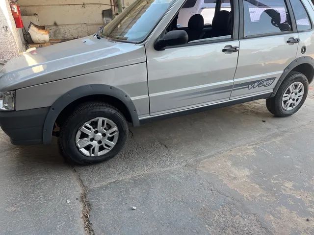 FIAT Uno Mille Economy Way 1.0 Fire 4p. Prata 2010 - Campo Grande