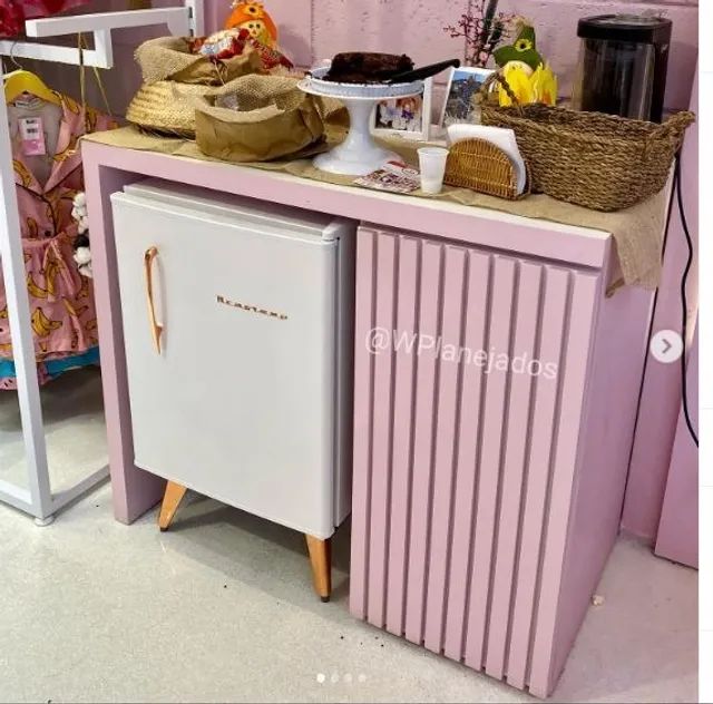 Aparador de Café com Espaço para Frigobar - Branco e Rosa - Foto 5