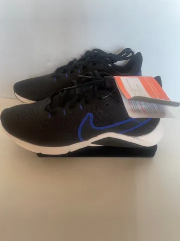 NIKE LEGEND ESSENTIAL 2 N 37