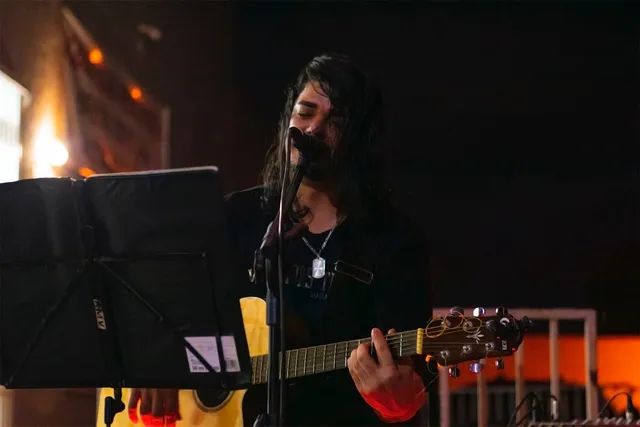 Cantor Músico Banda Vários estilos - Foto 3
