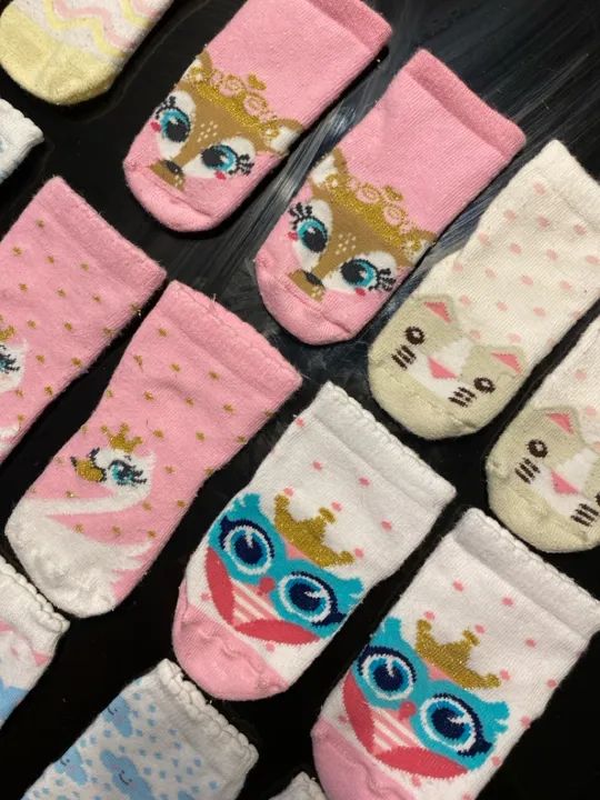 Kit de meias para bebês. 23 pares e 1 meia calça  - Foto 6