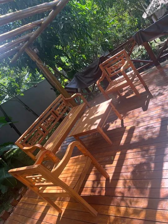 Conjunto de Sofá e Poltronas em Madeira Maciça - Foto 5