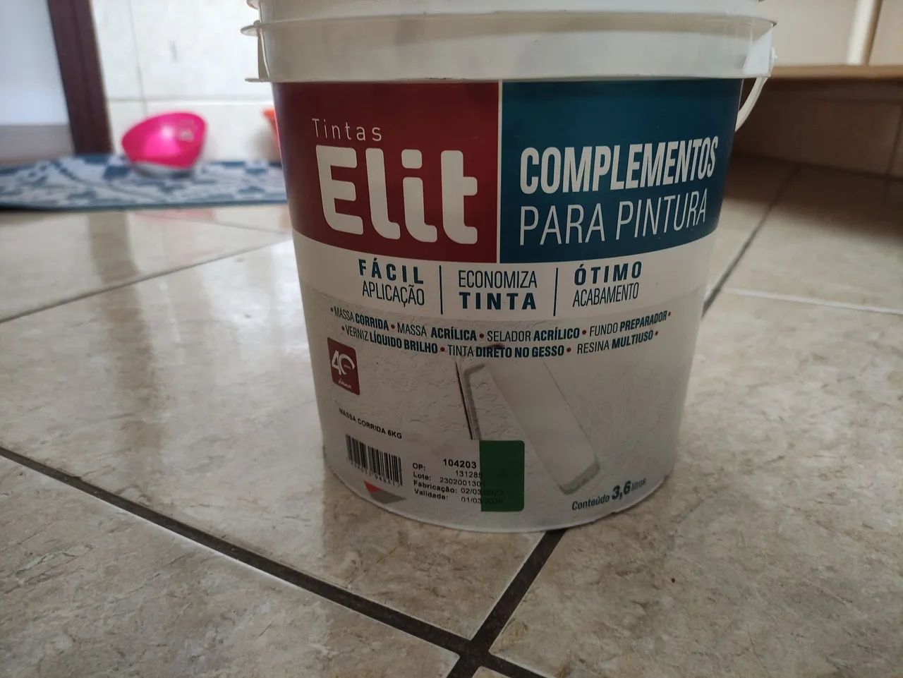 Lata de tinta 10L + 2,6L + massa corrida - Foto 3