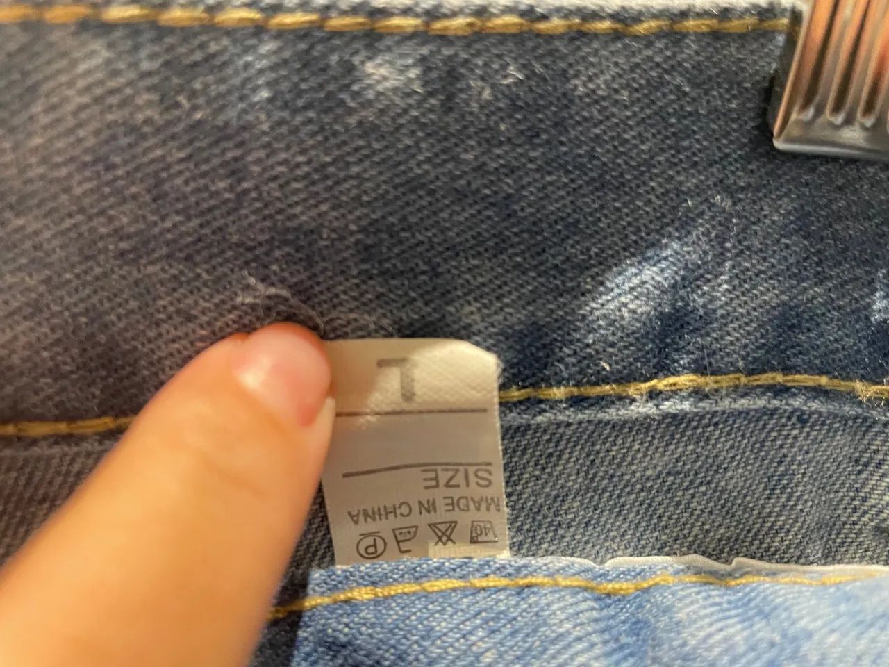 Calça jeans tamanho L - Foto 4