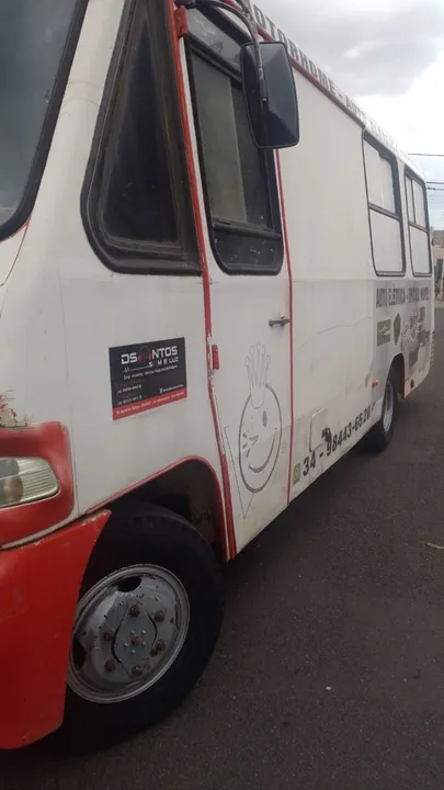 Motor Home Mercedes Bens 709 Documentado Troco Por Caminhonete Ate O Mesmo Valor