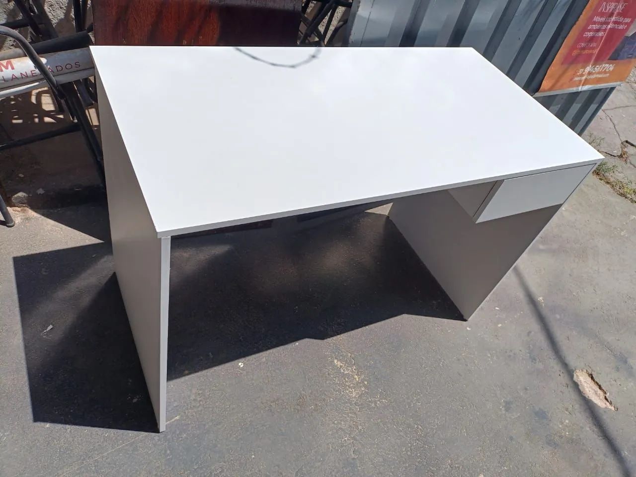 Mesa de escritório branca 100%MDF - Foto 2