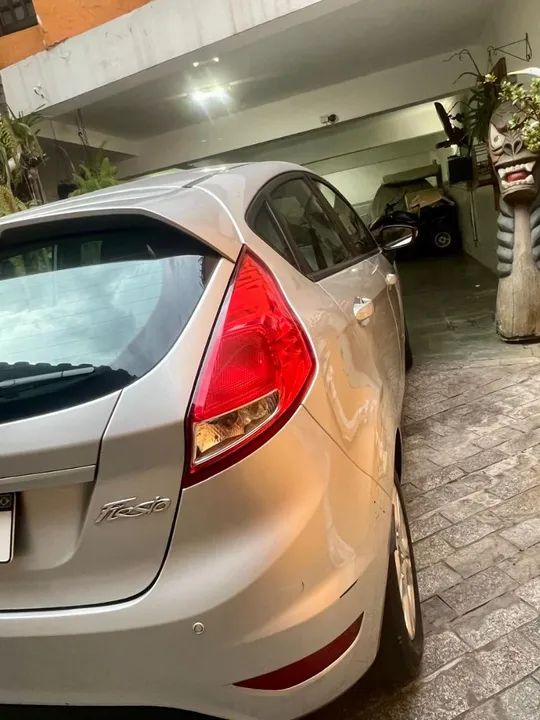 Ford Fiesta  1.6 16v AUT 2015 Prata    * Único Dono  * - Foto 5