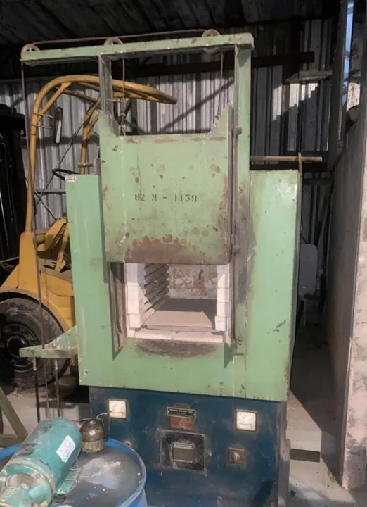 Forno industrial para tratamento térmico de peças