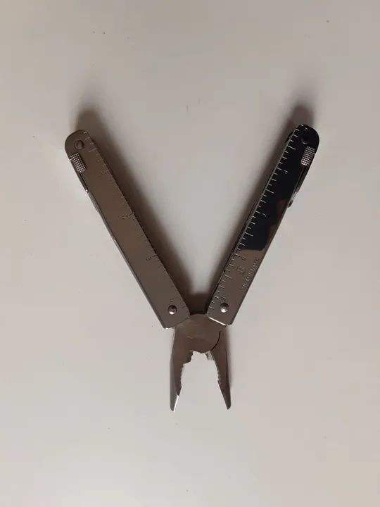 Multiferramenta Swiss Tool Victorinos 24 Funções - Foto 4