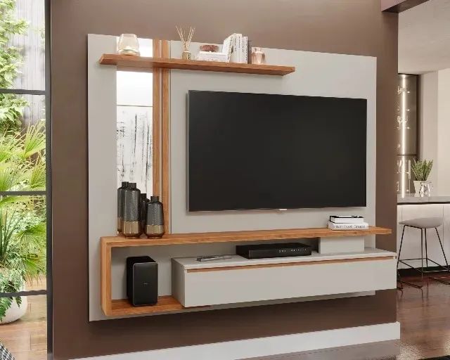 Promoção do Painel Treviso - Detalhe com espelho e aplique ripado saindo por apenas R$709