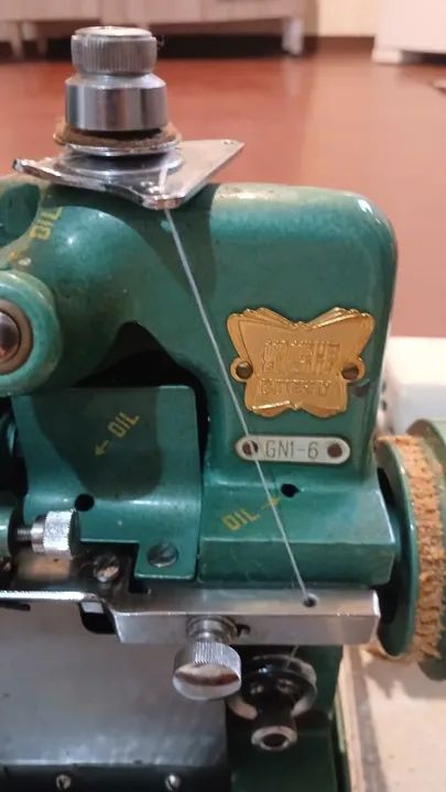 Máquina de costura 100% funcionando - Foto 4