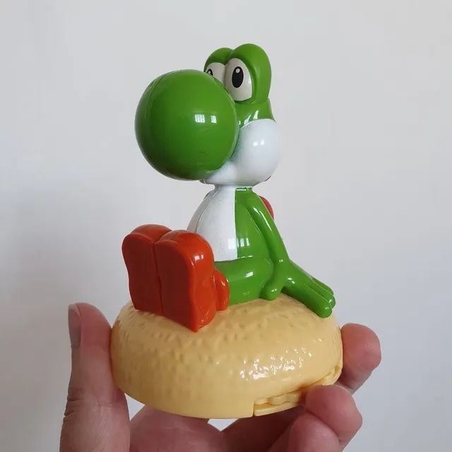 3 Bonecos Super Mario World Nintendo Yoshi e Toad McDonald's - Foto 2