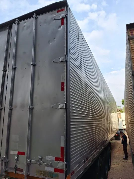 VENDE-SE CARRETA BAÚ - Foto 2