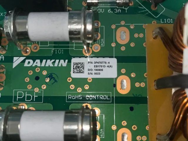 Placa para Ar-condicionado - Daikin (3P476775-4) Condensadora - Foto 2