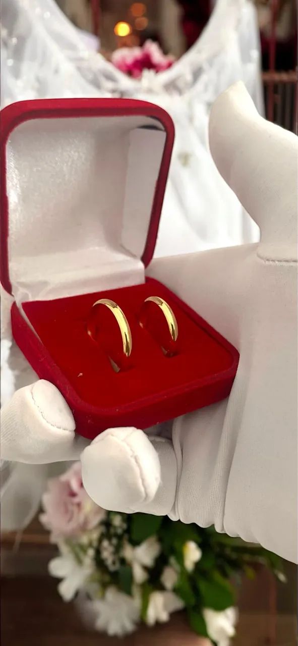 Alianças pronta entrega de prata banhada a ouro  - Foto 4