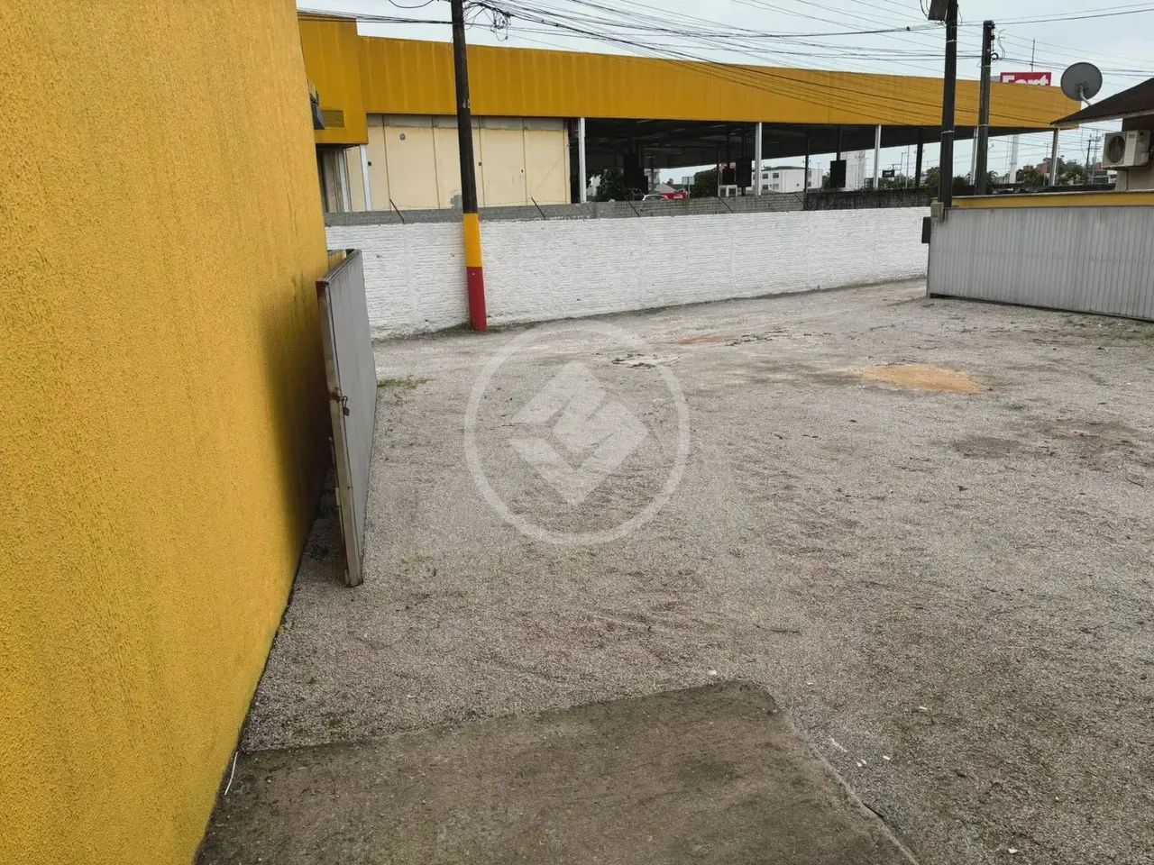 AD/ Terreno para venda tem 300 m² em Areias - São José - SC