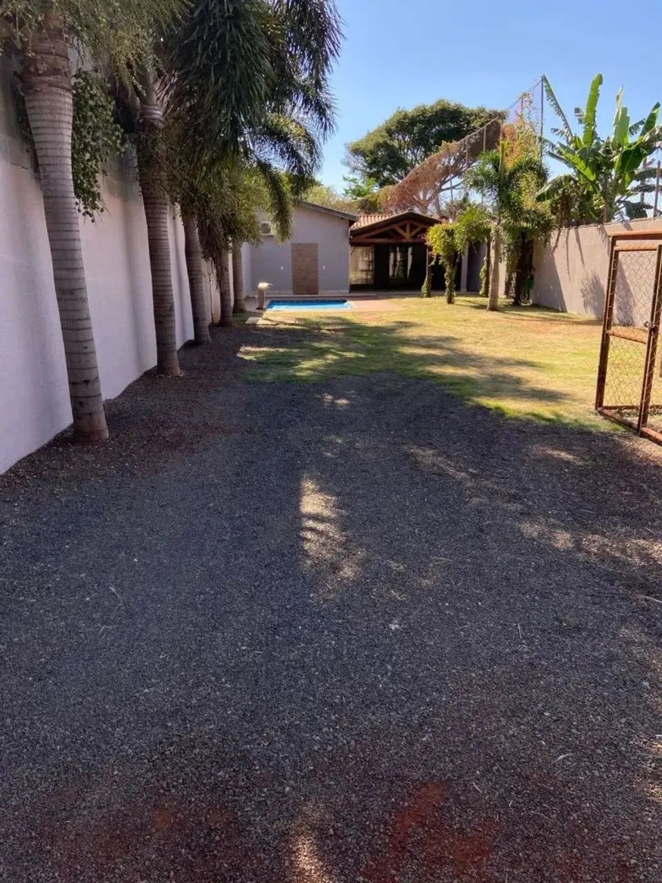 Chácara com 2 quartos para alugar por R$ 4000.00 à venda por R$ 450000.00, 234.70 m2 - JAR