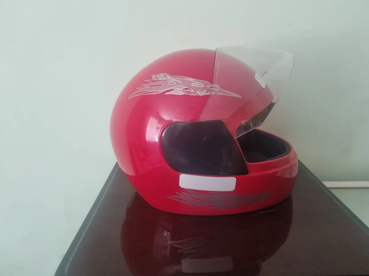 Capacete Vermelho - Estilo e Segurança