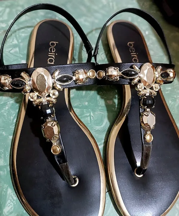 SANDALIA C/ PEDRARIAS GLAMOUR (Marca Beira Rio)