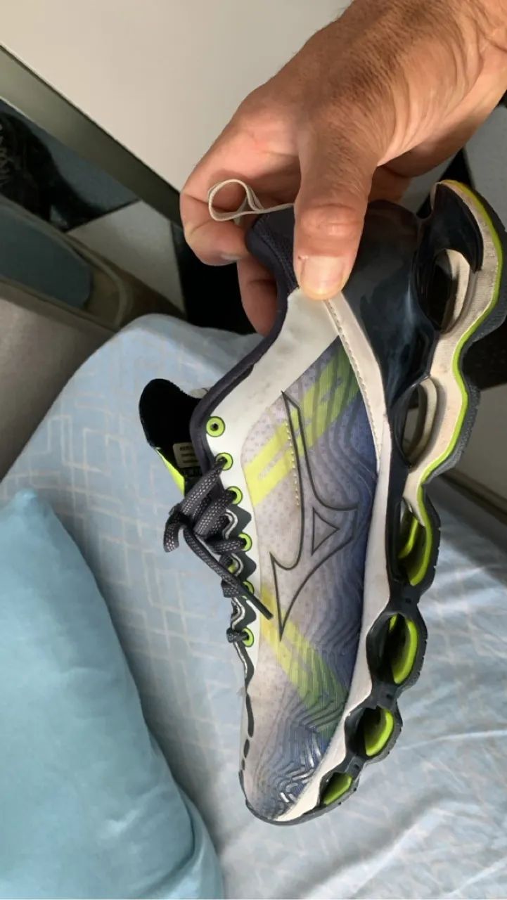 Tênis Mizuno Wave Rider