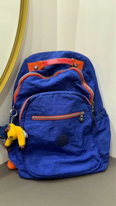 Mochila Kipling Azul com laranja