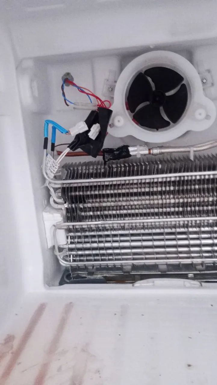 SUA GELADEIRA OU FREEZER PAROU SOLICITE-NOS - Foto 2