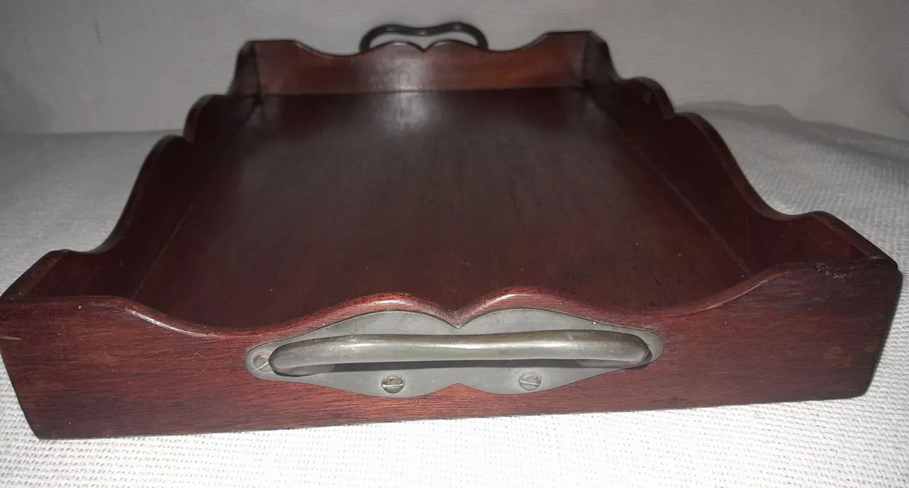 Antiga Bandeja em madeira nobre - Foto 2