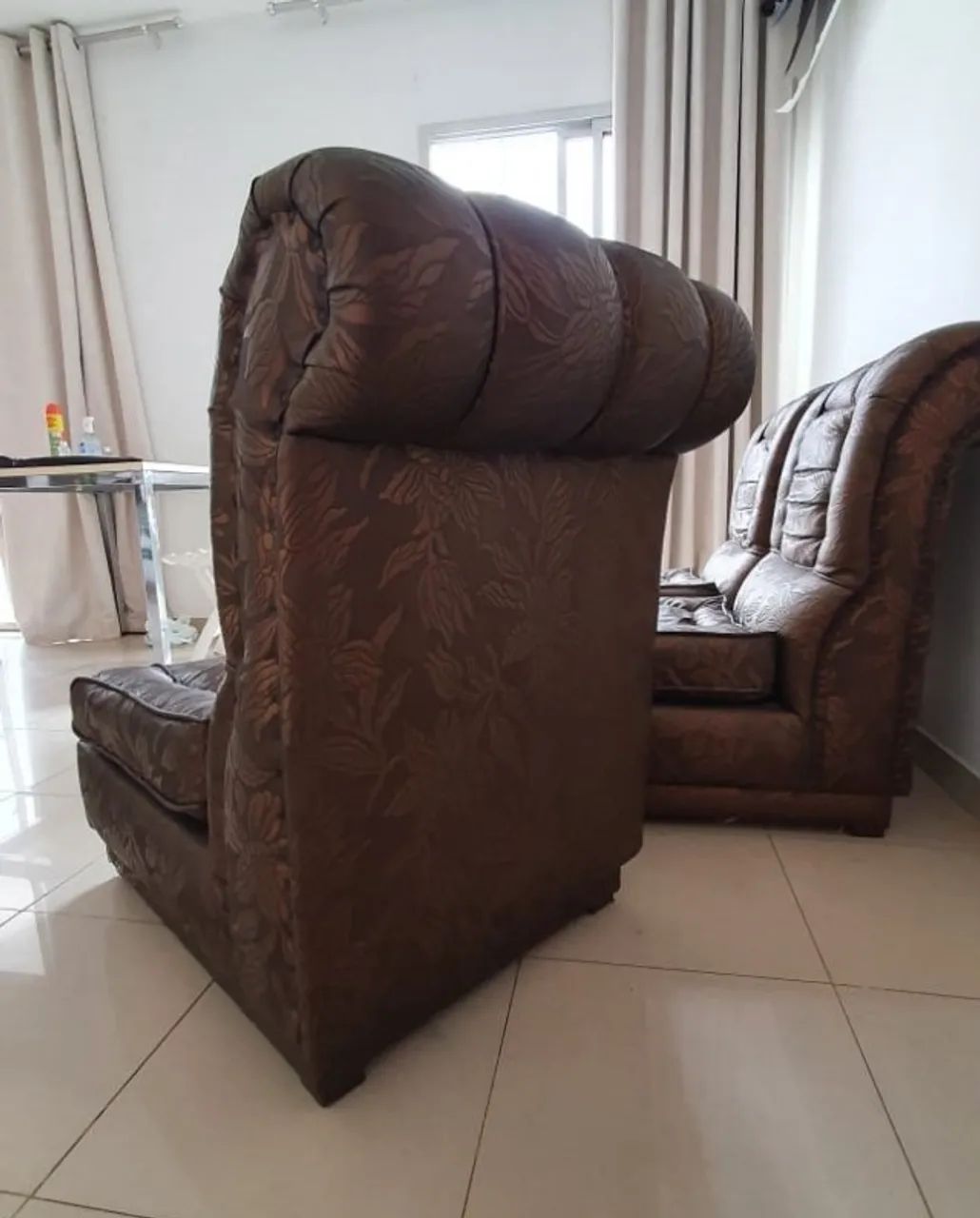 Poltronas de estilo único, em courvin, intercambiáveis - Foto 3