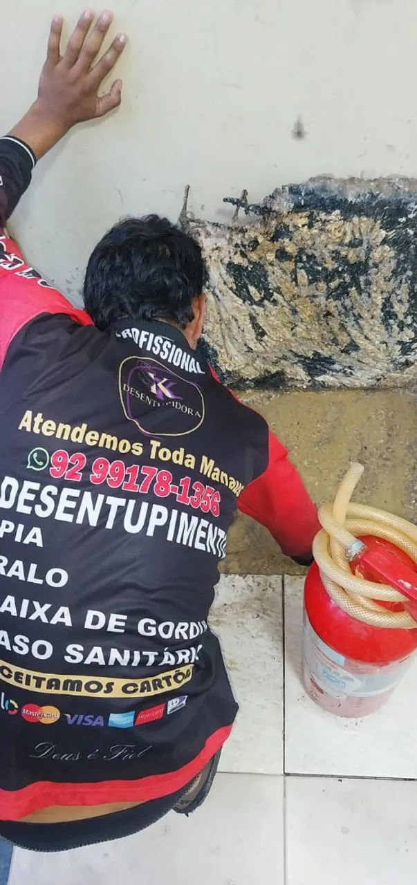 Desentupidora Desentupidor Serviços de Desentupimento Profissional em Manaus