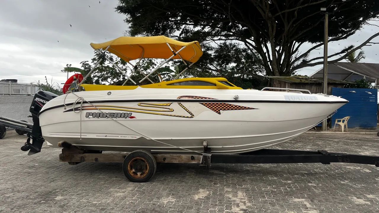 Lancha Phoenix 21,5 c/ Mercury EFI 150 hp