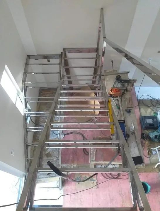 Escada de Aço Inox para sua Casa - Foto 5
