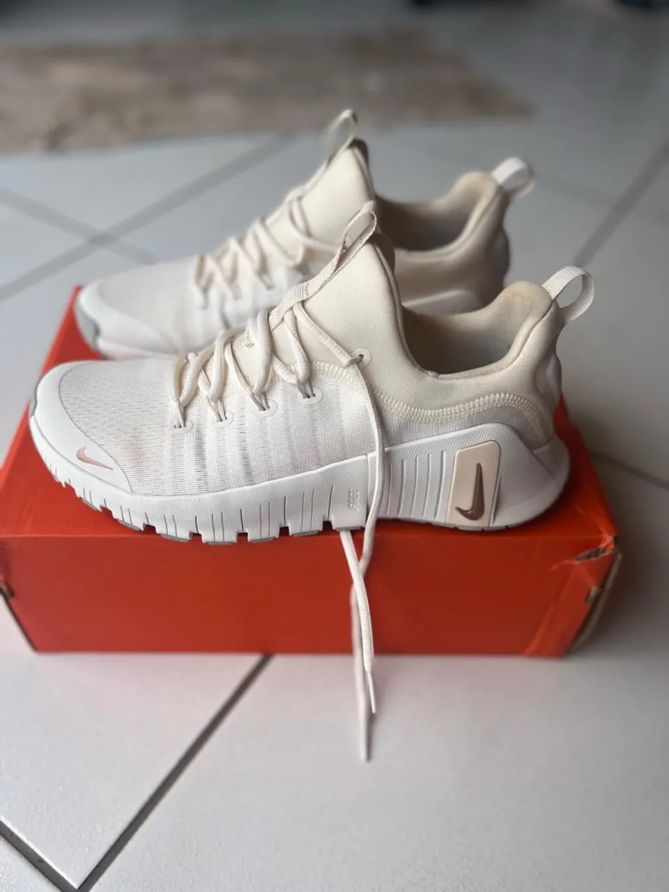 Tênis Nike Free Metcon 3 - Bege
