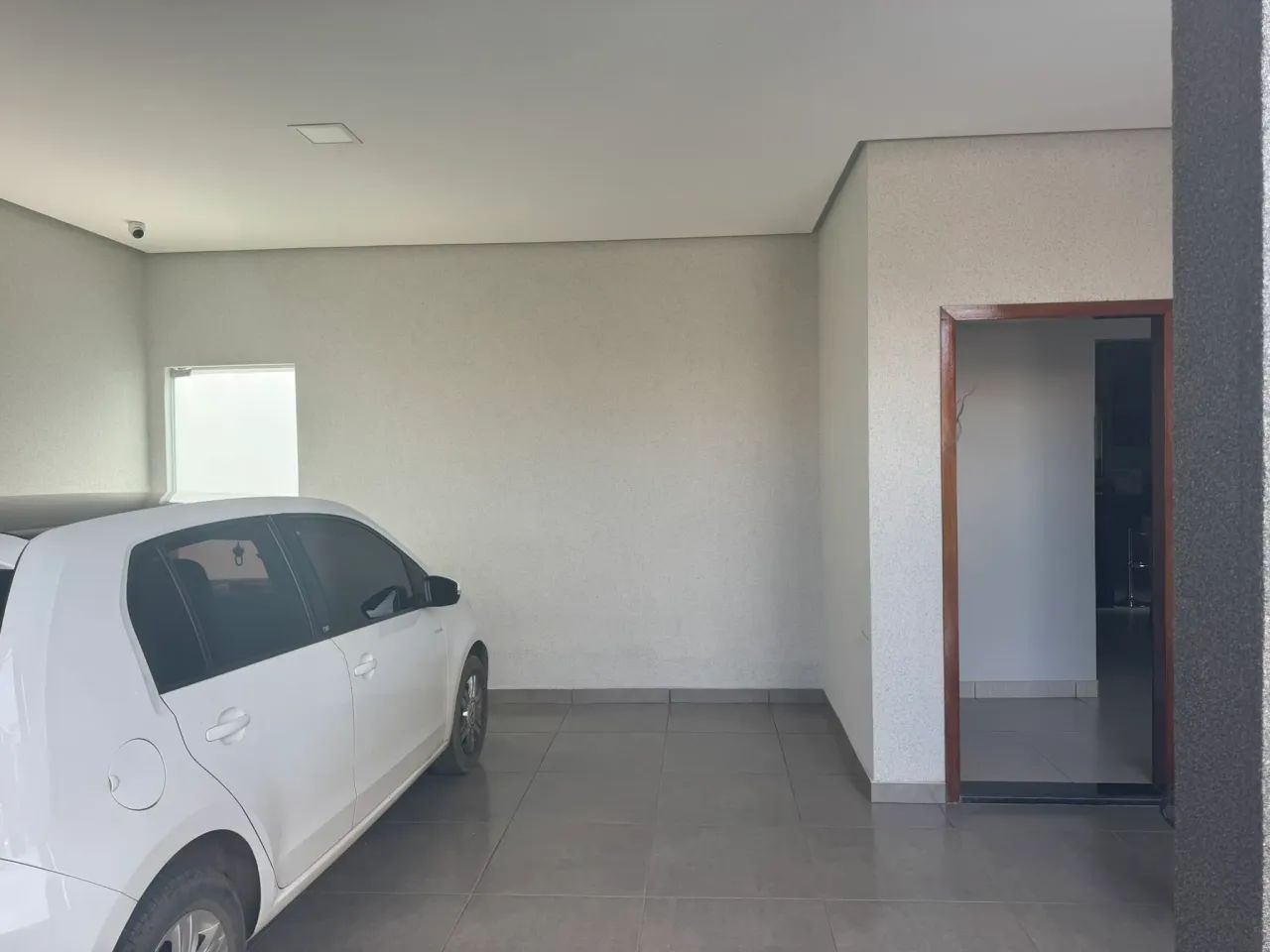 CASA COM 03 QUARTOS SENDO 01 SUITE. TERRENO COM 312M2 E 175M2 DE CONSTRUÇÃO - Foto 2