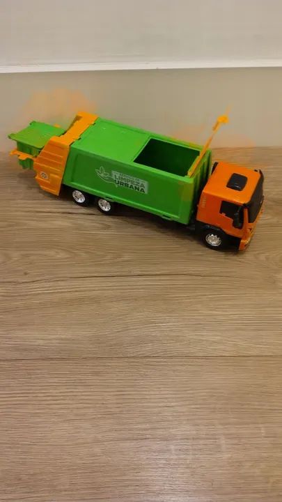 Caminhão de Lixo Brinquedo - Foto 2