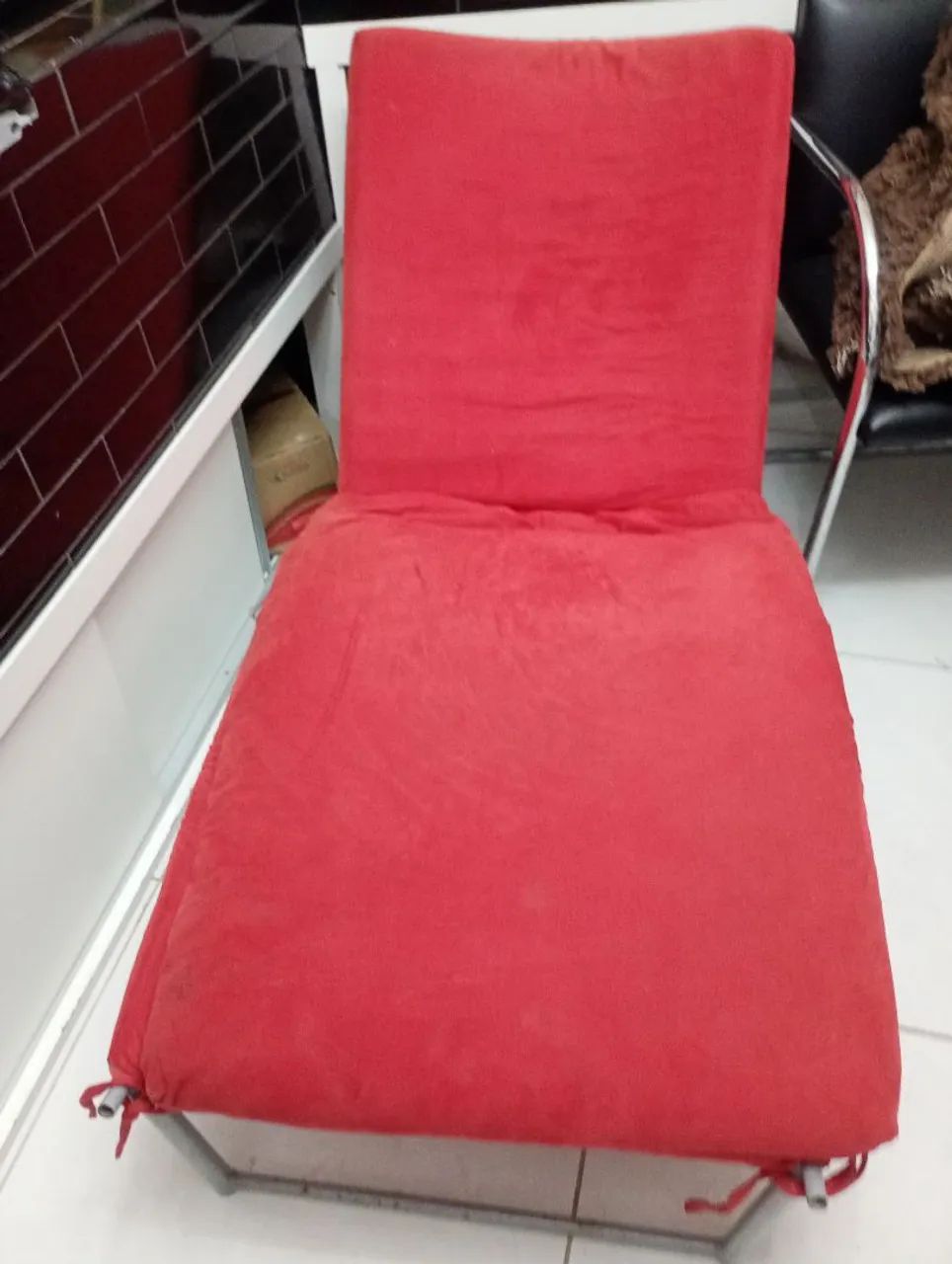 Divã Vermelho  Confortável e Moderno