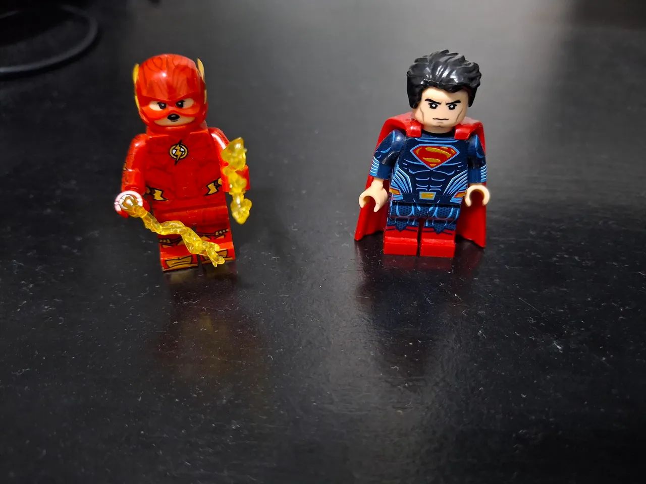 Minifigura Flash e Superman Compatíveis com LEGO - Usado