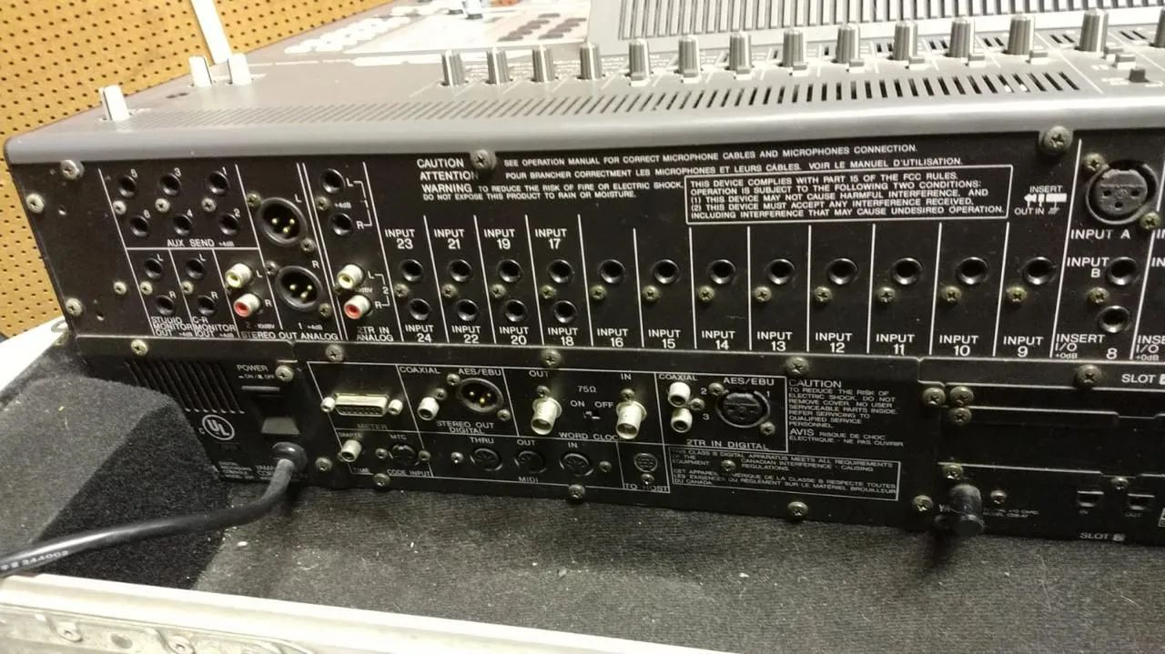 Mesa de Som Digital Yamaha 02R - Foto 2