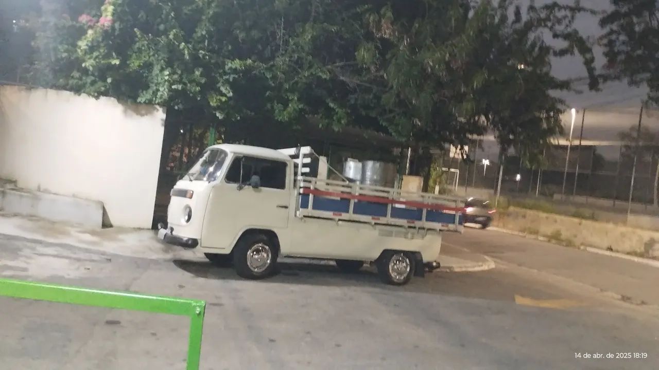 fretes , mudancas , retiradas de entulhos, e moveis velhos etc... - Foto 2