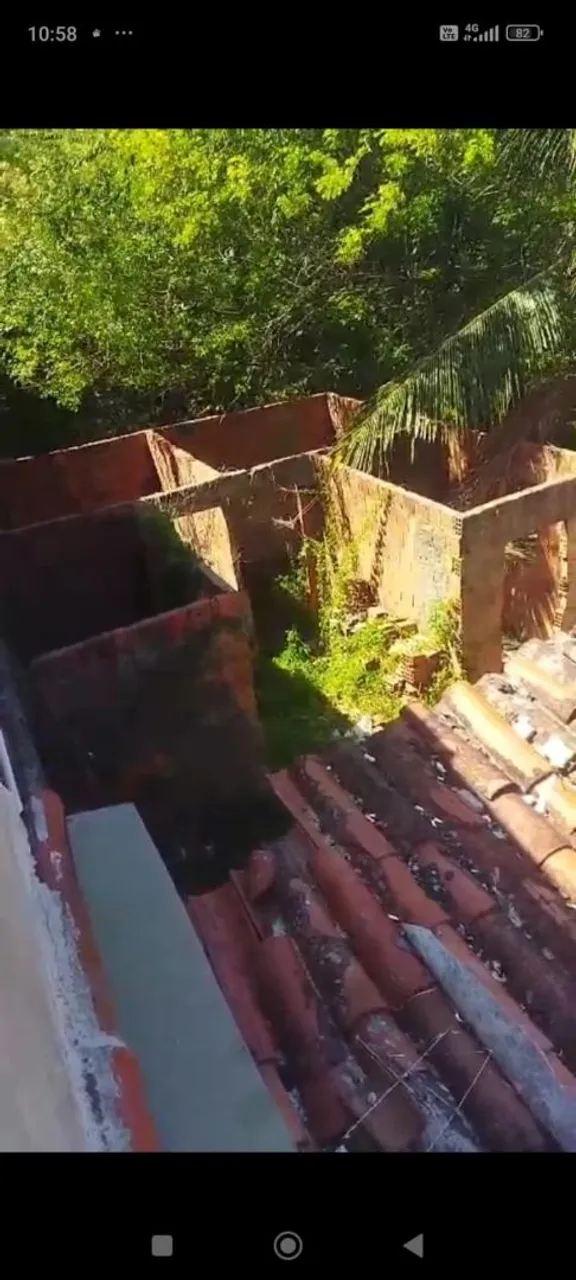 Terreno com casa iniciada