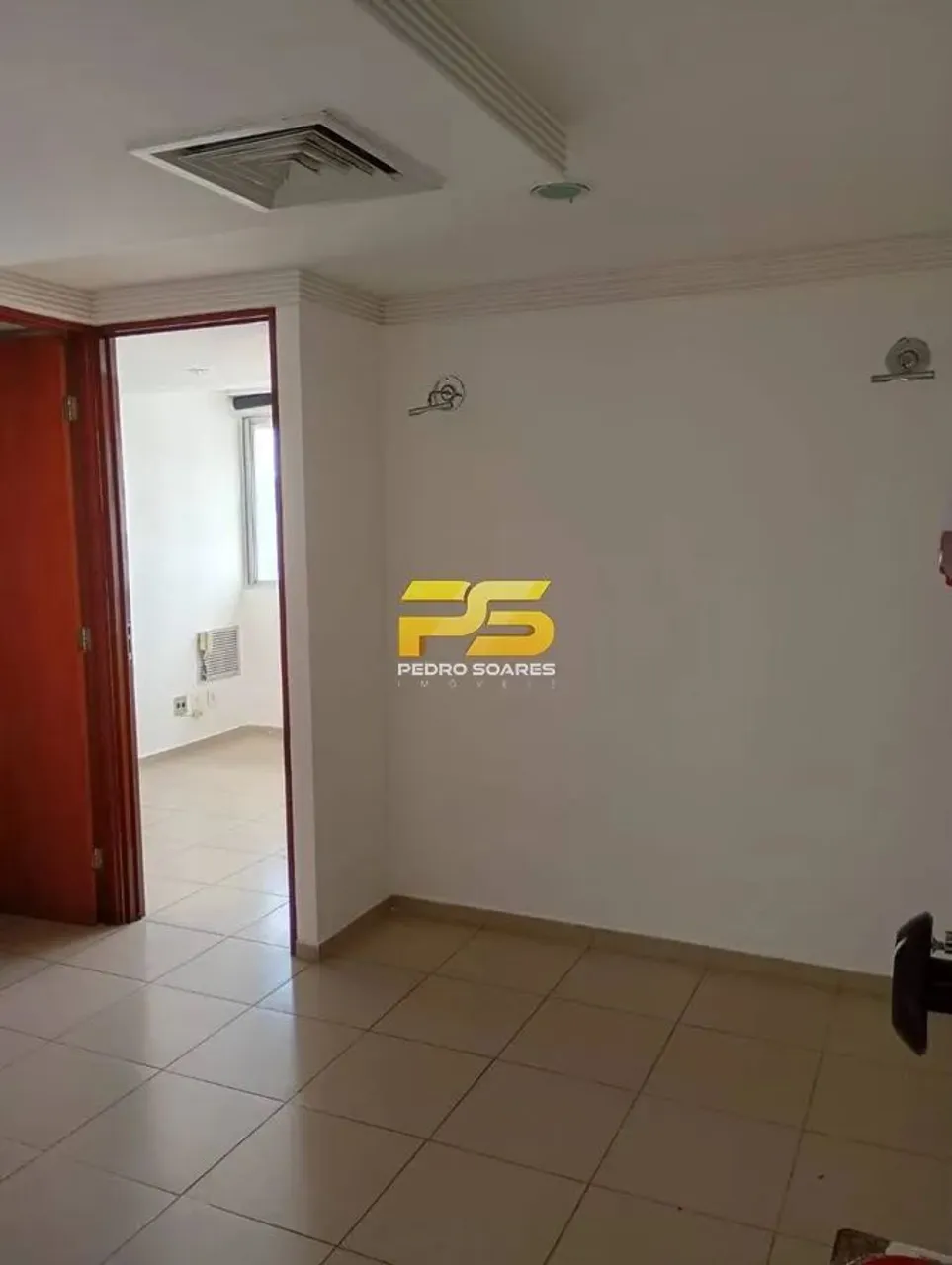 Vende sala comercial no Bairro do Brisamar
