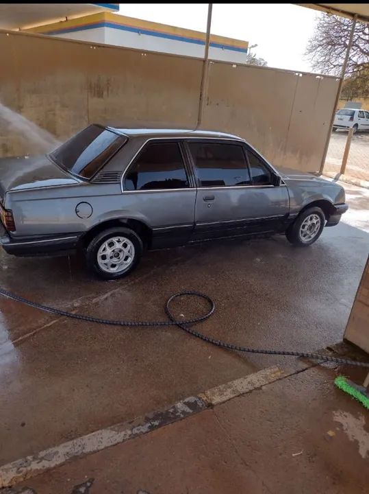 Vende-se Monza 1990 1.8 - Motor Feito em Dezembro 2024 - Foto 3