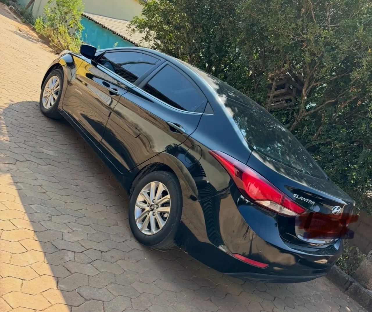 Vende se Elantra 