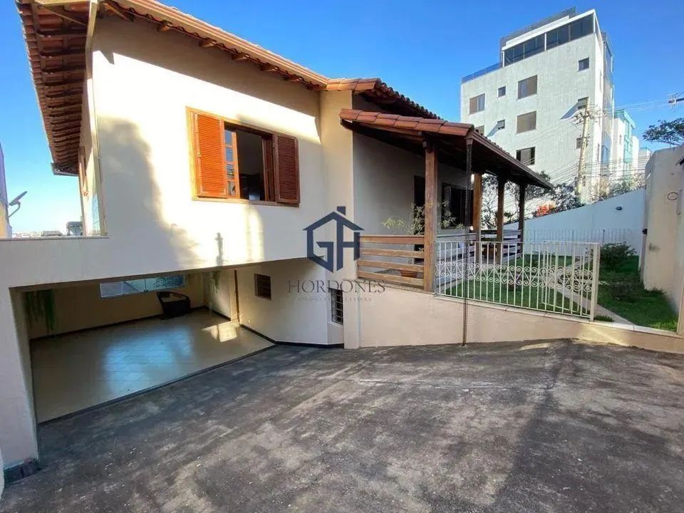 Casa Dona Clara 4 quartos 4 vagas