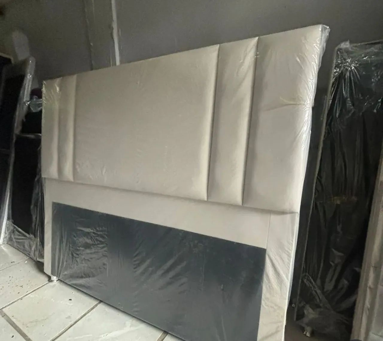 Cabeceira Queen 350$