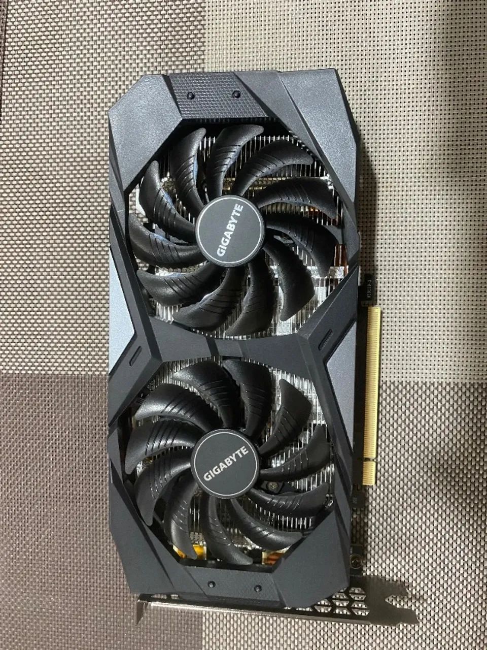 Placa de vídeo RTX 2060 6GB Gigabyte 