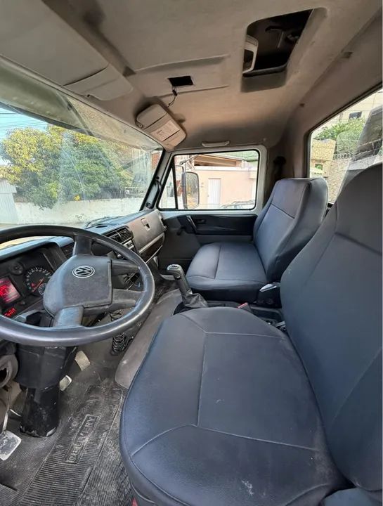 VW 23-230 ano 2014, 6x2, com Prancha Fixa nova de 2.60x 8.50 metros, em SP - Foto 7