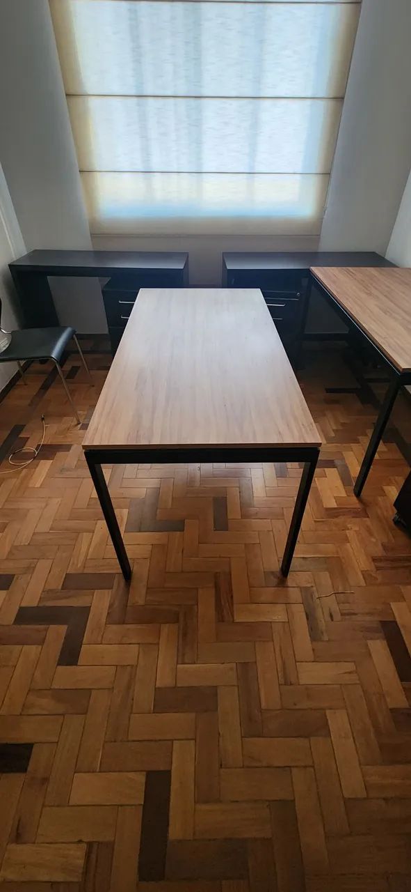 Mesa de Escritório em Madeira com Estrutura de Metal - Foto 2